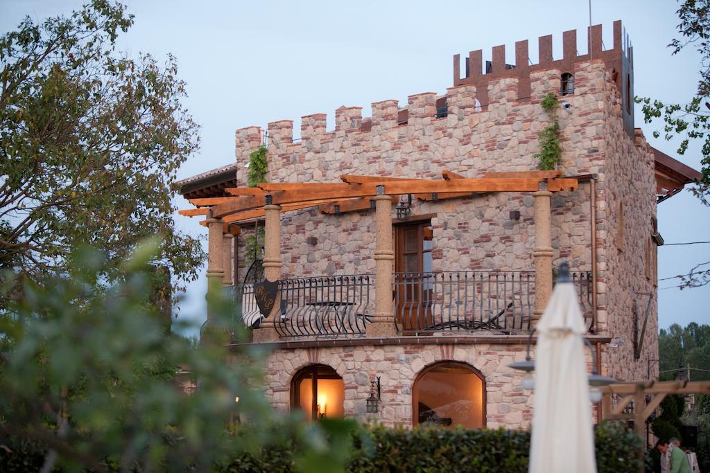 مبيت وإفطار لوكا Castello Dei Templari المظهر الخارجي الصورة