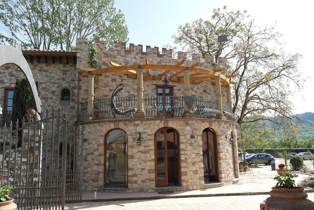 مبيت وإفطار لوكا Castello Dei Templari المظهر الخارجي الصورة